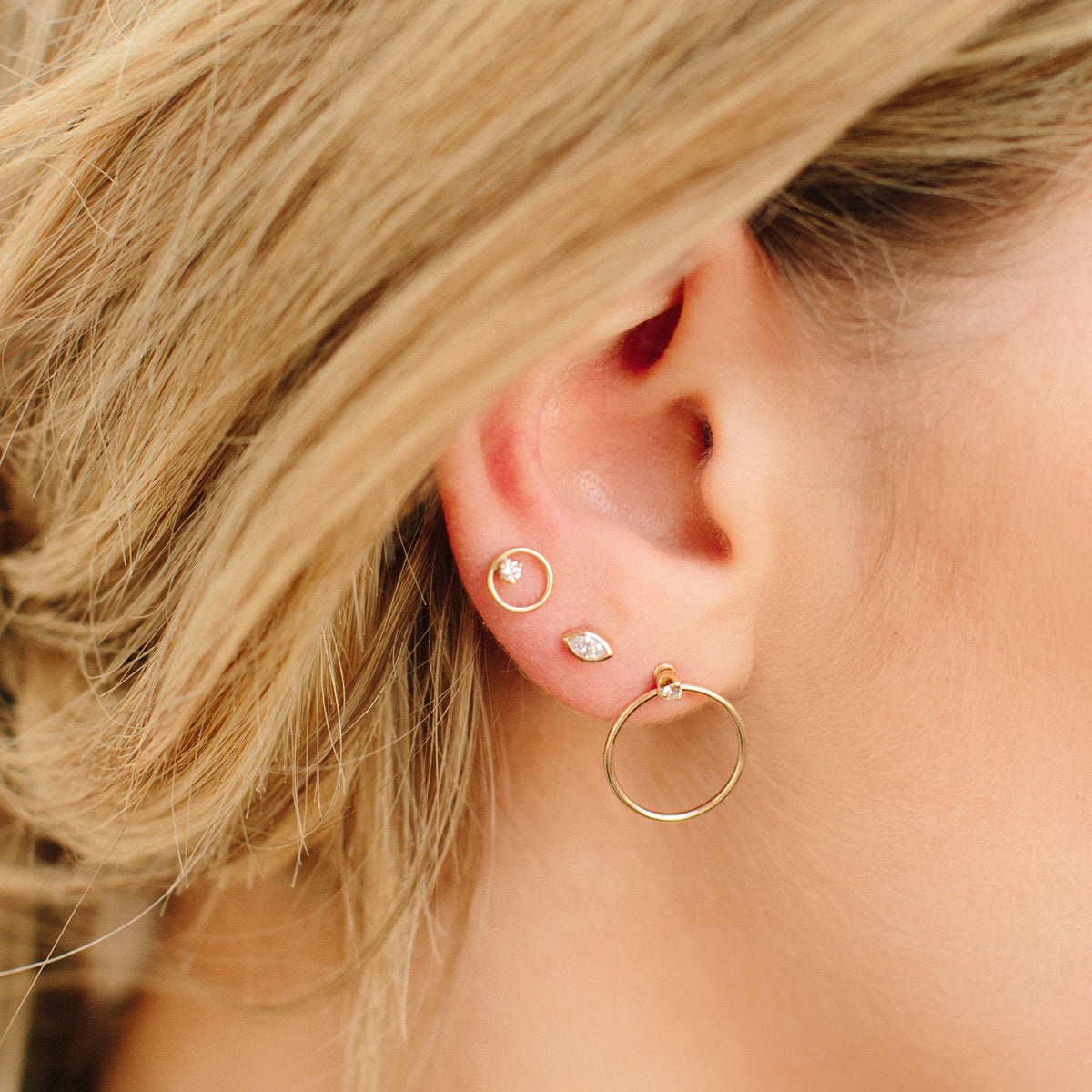 14k Small Circle Prong Diamond Studs