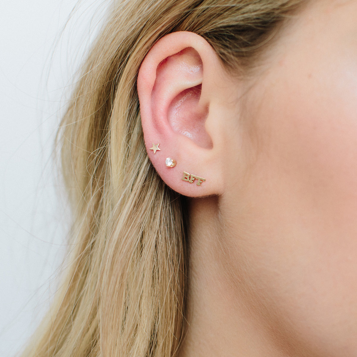 14k Itty Bitty Star Stud