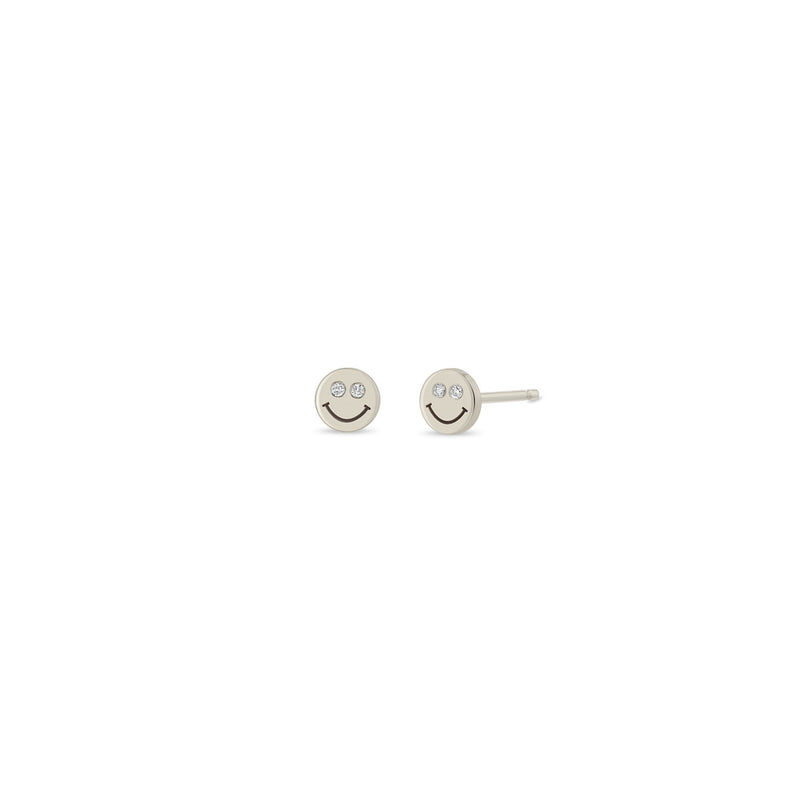 Zoë Chicco 14k Gold Itty Bitty Smiley Face with Diamond Eyes Stud Earrings
