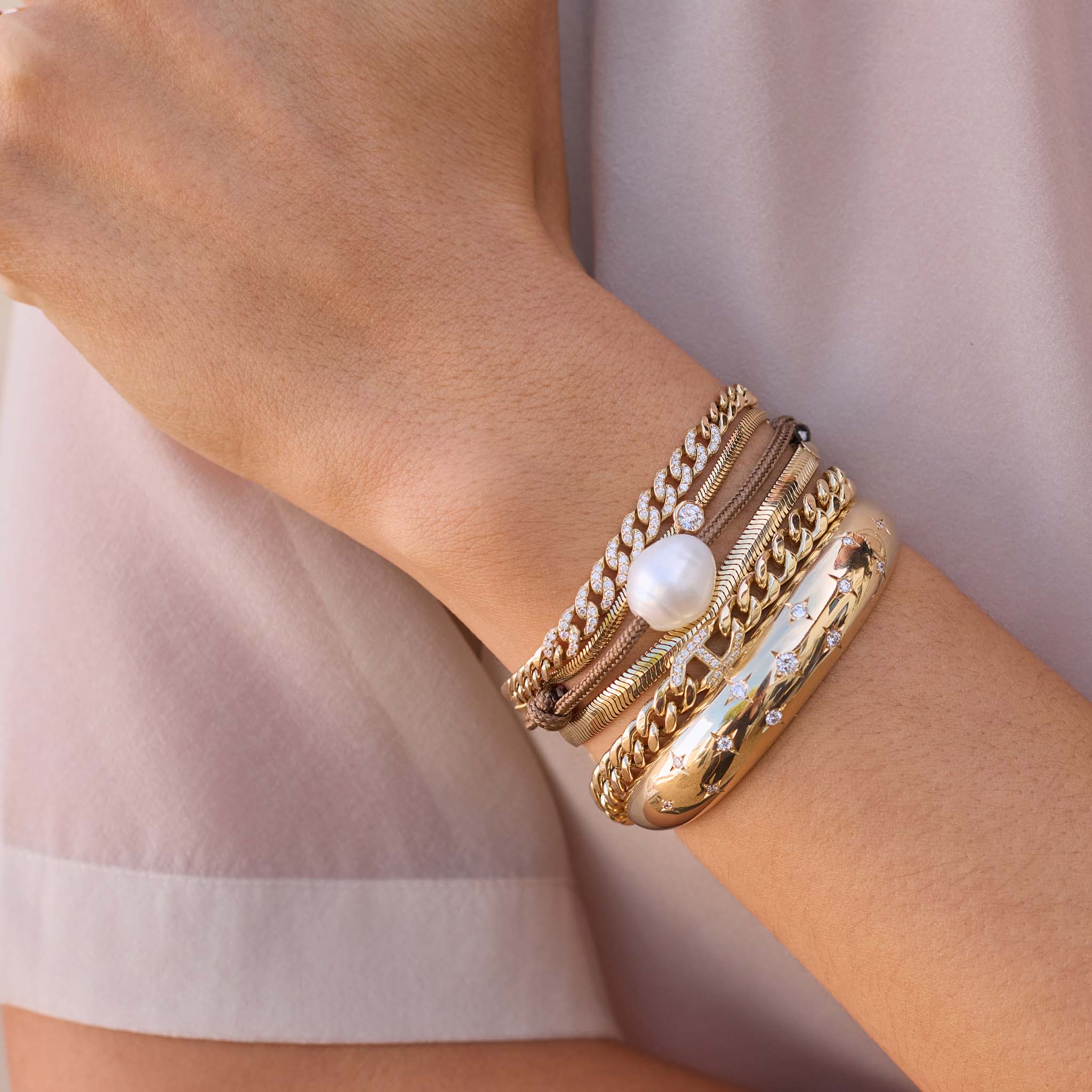Zoë Chicco 14k Gold Scattered Diamonds Medium Aura Cuff Bracelet