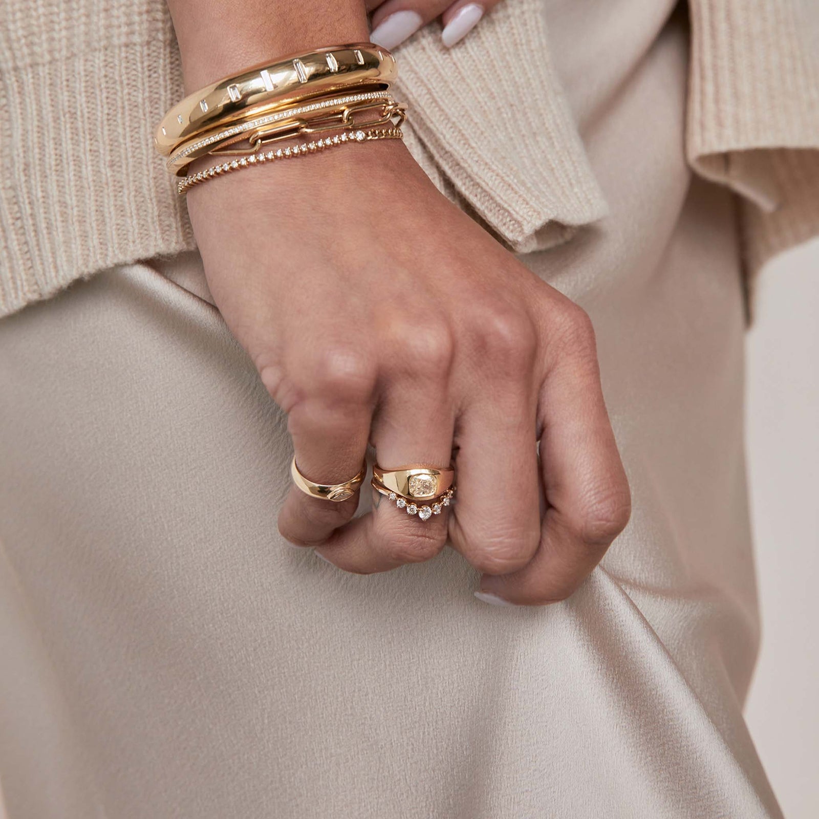 Zoe Chicco 14K ゴールド 14金 ハギー フープ サークル 円 丸 Zoë Chicco 14k Gold Large Puffed Mariner Chain Bracelet