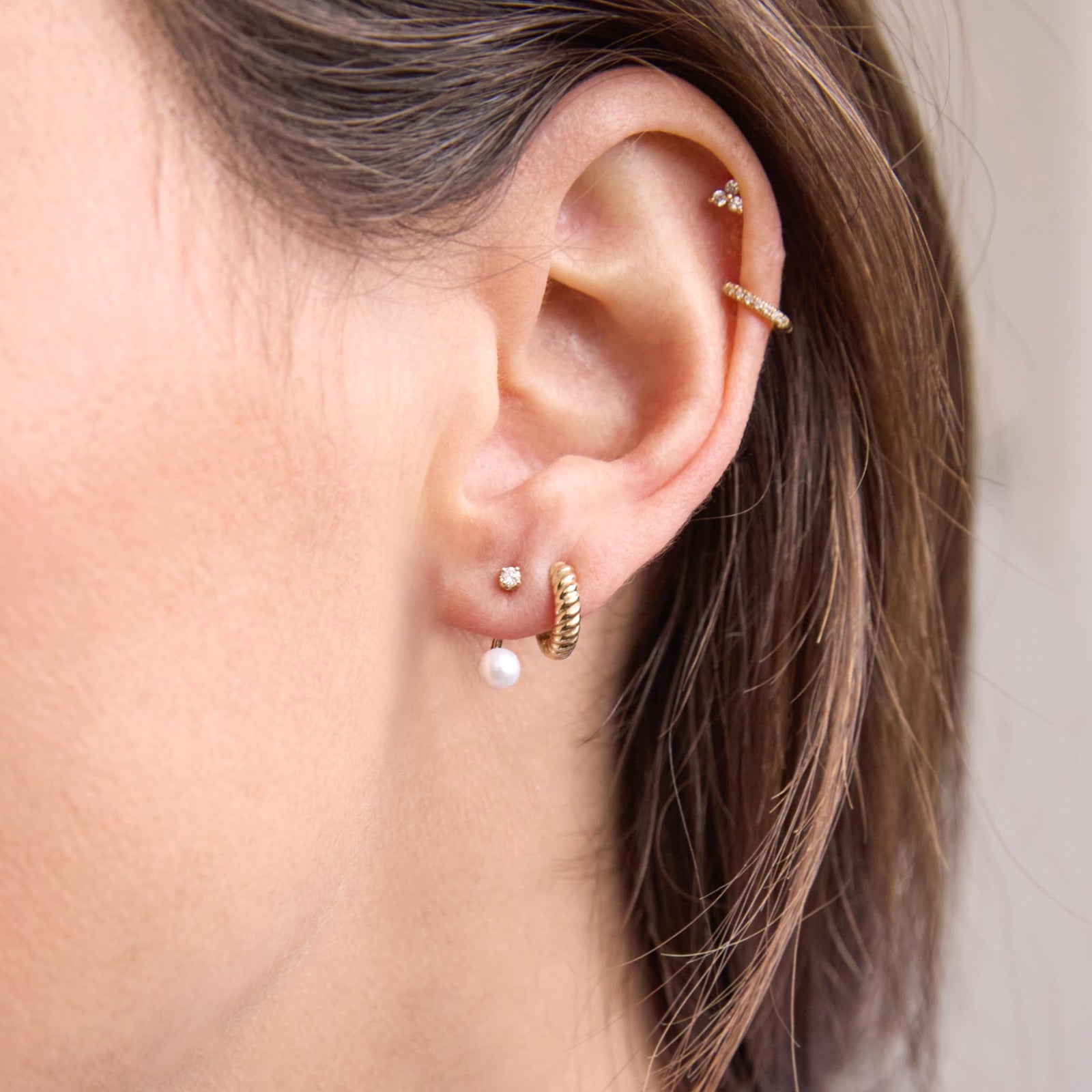 ピアス [BLACKMUSE] Gold twist link hoops Earrings Laila Hoops